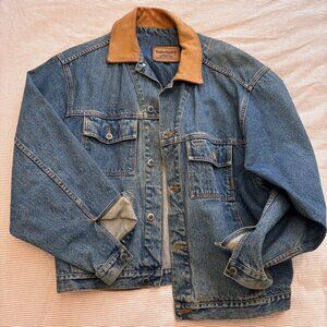 Timberland Vintage/ Classic Denim Jacket with Leather Collar. Men Size Large